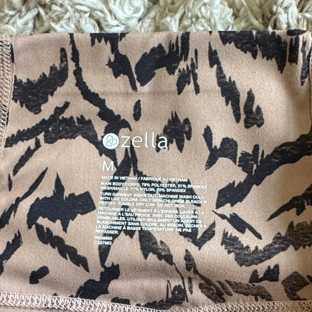 Zella Women’s Tan and‎ Black Animal Print Leggings - Picture 2 of 3